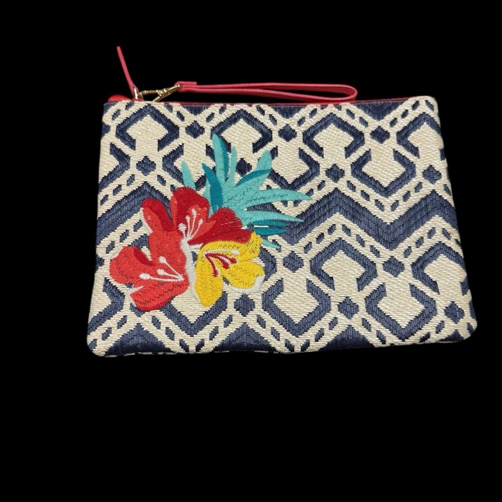 Vera Bradley Wristlet Case EUC Embroidered Clutch - Navy and Red